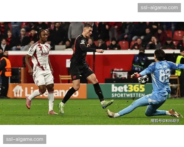 实时战报：勒沃库森通过角球配合再度超出比分